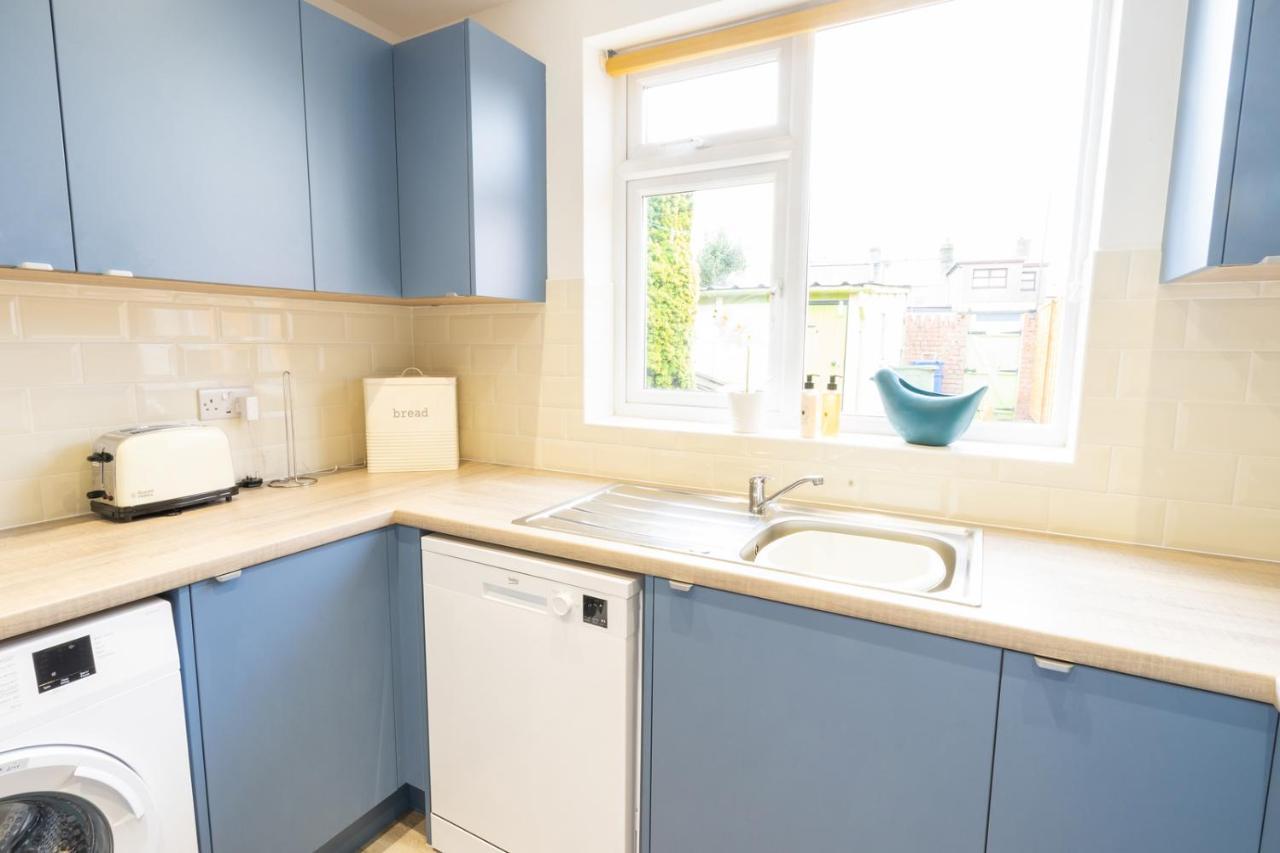 Newly-Renovated, Mid-Terrace Cottage In พอร์ทแมด็อก ภายนอก รูปภาพ